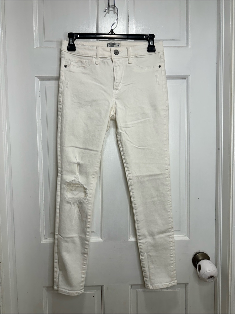 Abercrombie & Fitch Harper Low Rise Ankle Jeans in White Size 26 / 2R Distressed